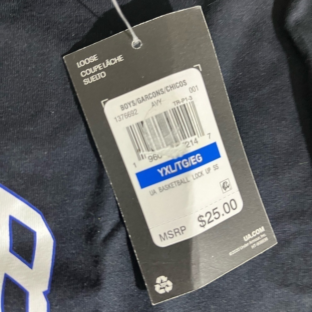 NWT youth extra large under Armour shirt - Picture 2 of 5